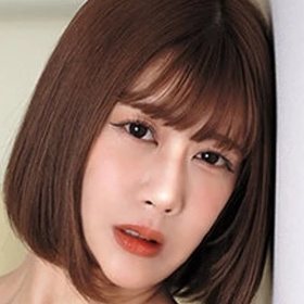 Natsukawa Ayumi