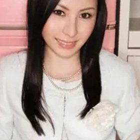 Aya Tanaka