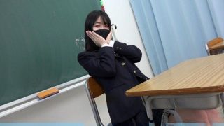 Thumbnail for FC2PPV-2517249 二年級 C 級 Aku-chan 苗條的白色美麗乳房搖晃並採取奇聞趣事 ！