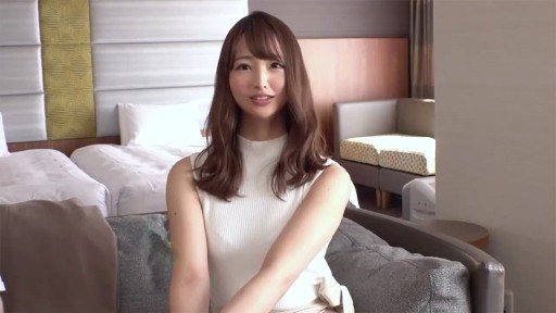 Thumbnail for FC2PPV-4288637 一位喜歡舔陰的美麗已婚婦女在她很長一段時間以來的第一次戀情中感到非常興奮，以至於她潮吹並射精在她的臉上，最後在兩人都出汗時中了體內射精。