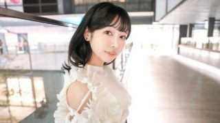 Thumbnail for SIRO-5633 A beautiful, fair-skinned college student! Her sexual awakening begins when the shower hits her pussy! She prefers inside to outside, so the sight of her getting so excit